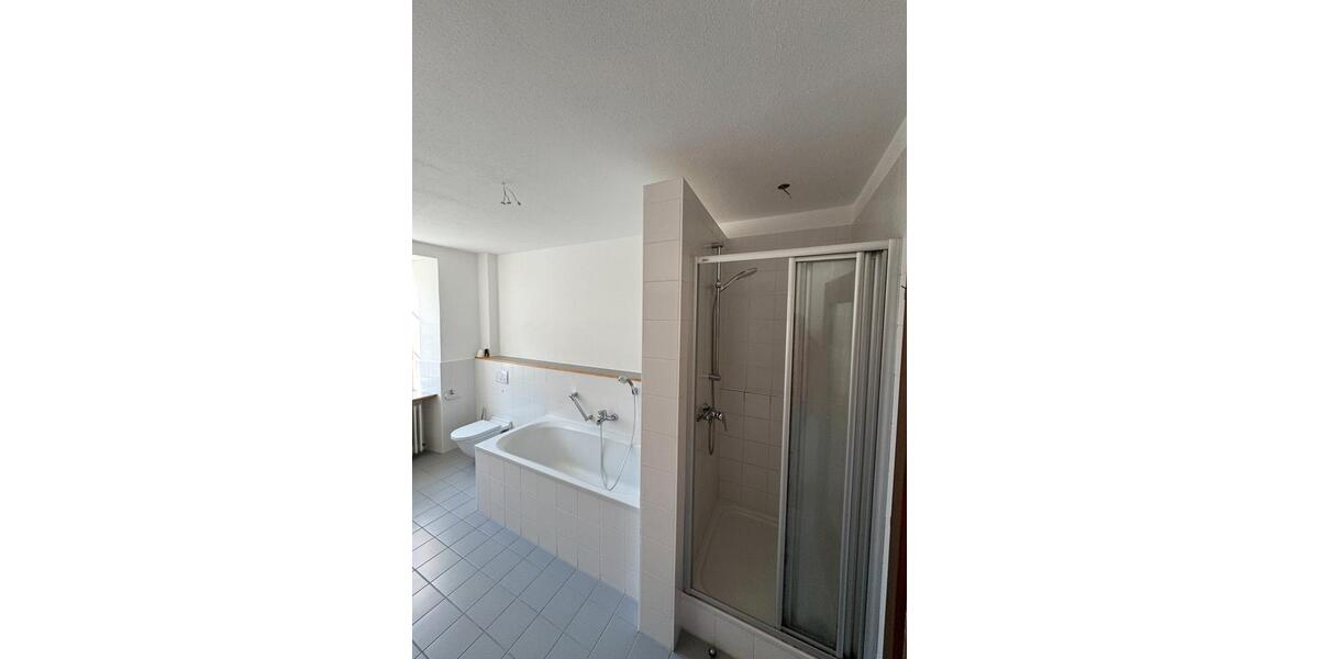 Etagenwohnung Blumberg - 5.5 Zimmer, 131 m&sup2;, 980&euro; | Angebot:26150476