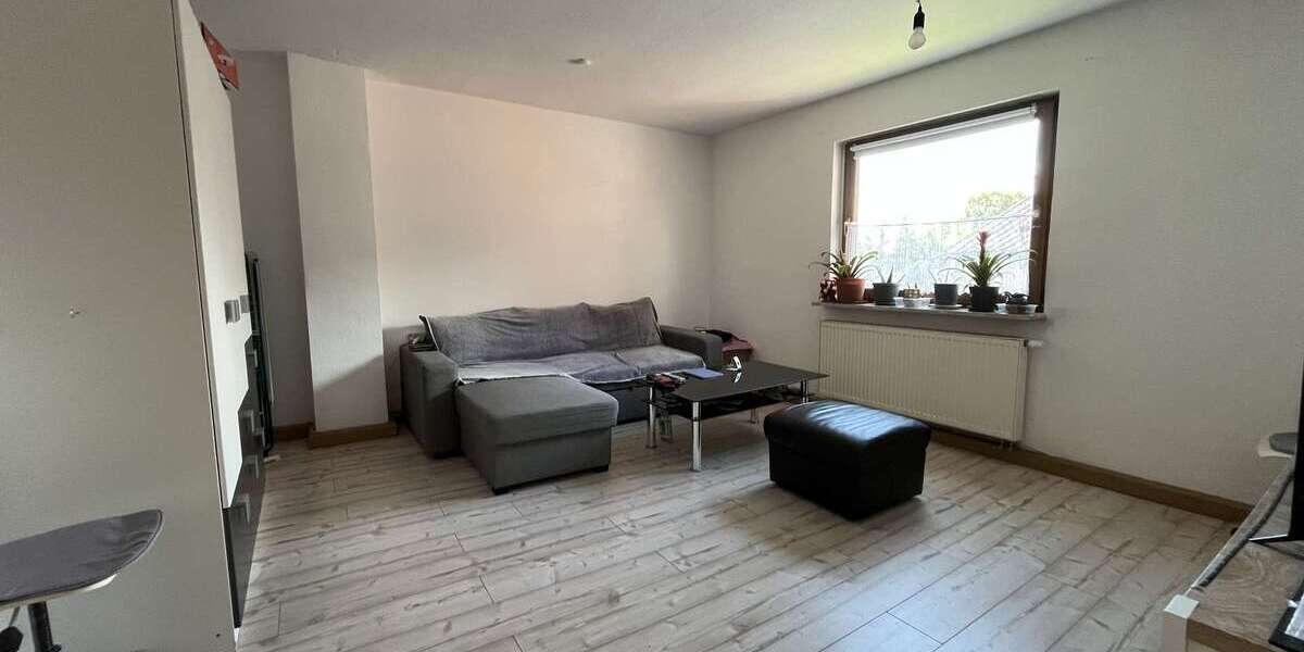 Etagenwohnung Neustadt bei Coburg - 2.5 Zimmer, 65 m&sup2;, 435&euro; | Angebot:26684144