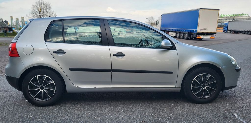 VW Golf 181.000 km 2.990 &euro; Winsen 21423