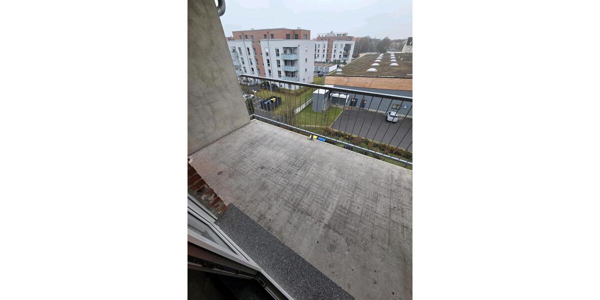 Vermieten modernisierte schöne 3 Raumaltbauwohnung in Stadtmitte 3 zimmer