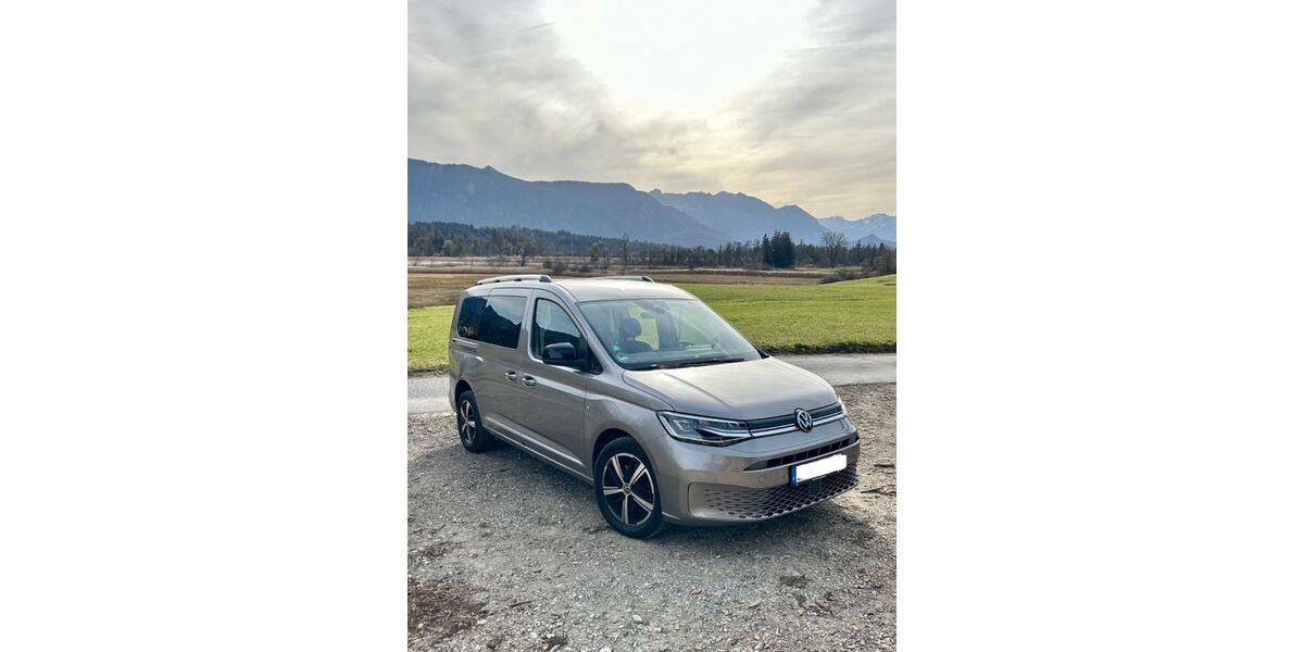 VW Caddy Maxi 112.000 km 24.600 &euro; München 81375