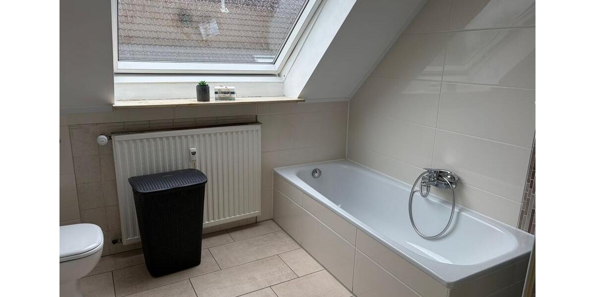 Dachgeschoßwohnung Sachsenhagen - 4 Zimmer, 110 m&sup2;, 1.100&euro; | Angebot:26399798