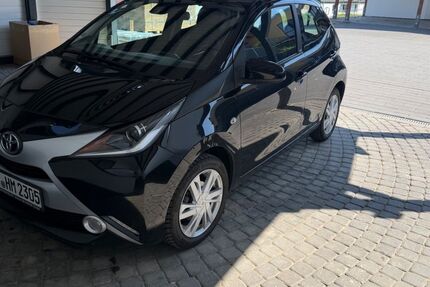 Toyota Aygo (X) 114.000 km 5.800 &euro; Wissen 57537