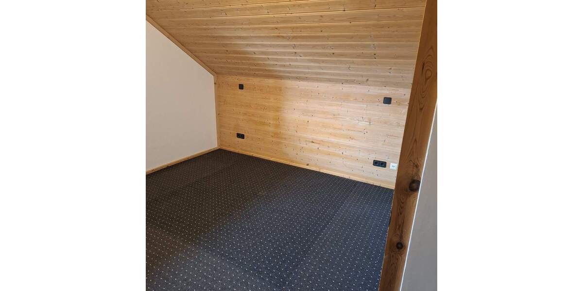Etagenwohnung Baunach - 3 Zimmer, 105 m&sup2;, 800&euro; | Angebot:23948057