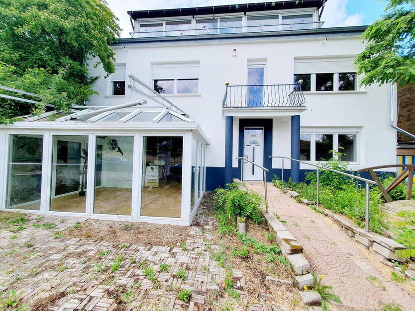 Einfamilienhaus in Saarlouis-Lisdorf Mehrgenerationenhaus oder Haus mit Büroetage