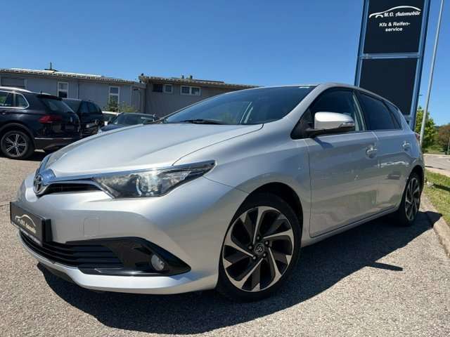 Toyota Auris 83.000 km 9.450 &euro; Dettingen Erms 72581