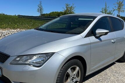 Seat Leon 301.018 km 3.900 &euro; Pittenhart 83132