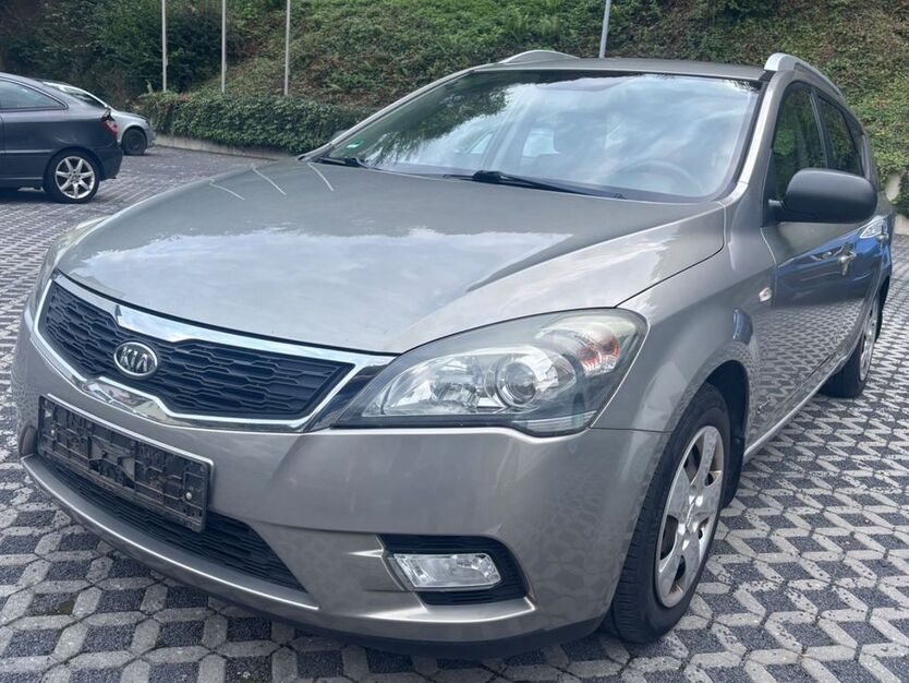 Kia Andere 161.000 km 2.790 € Altenahr 53505