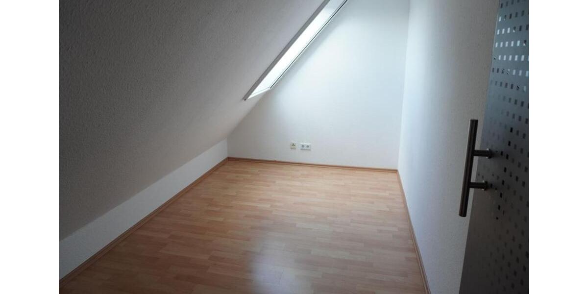 Dachgeschoßwohnung Biederitz - 3 Zimmer, 65 m&sup2;, 491&euro; | Angebot:25918004
