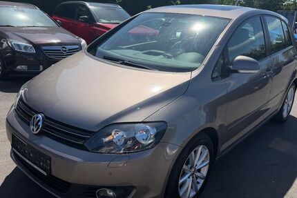 VW Golf 132.000 km 5.999 &euro; Paderborn 33100