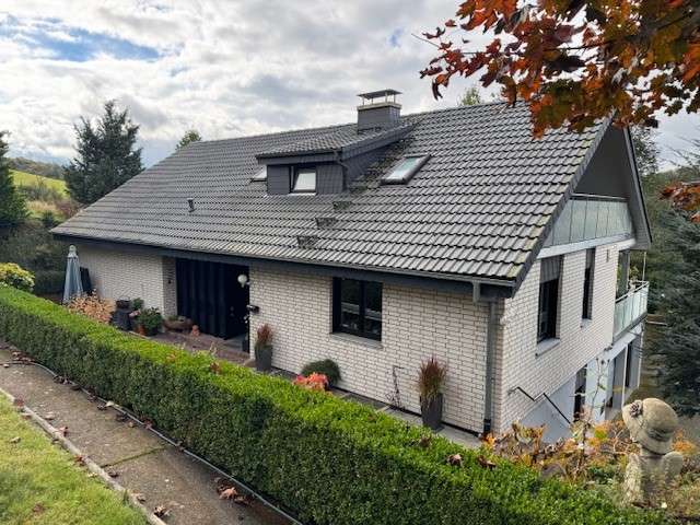 Haus zum Kaufen in Alheim-Hergershausen 565.000 € 286.47 m²