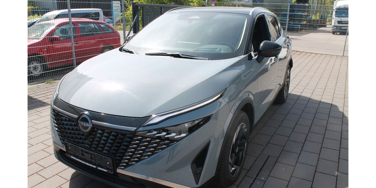 Nissan Qashqai 17.540 km 24.800 &euro; Hebertshausen 85241