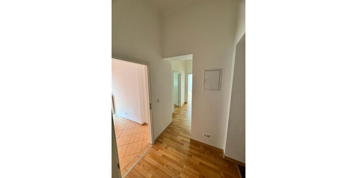 Hochparterre Magdeburg Brückfeld - 3 Zimmer, 72 m&sup2;, 240.000&euro; | Angebot:27083832