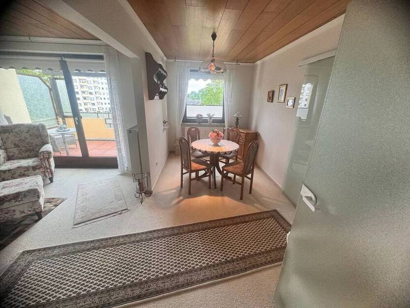 4,5-Zi.-Eigentumswohnung mit gr. Balkon und Pkw-Außenstellplatz in Bad Schwartau (Mühlenteich)