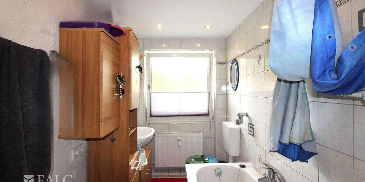 Etagenwohnung Hausham - 3 Zimmer, 65 m&sup2;, 300.000&euro; | Angebot:23969915