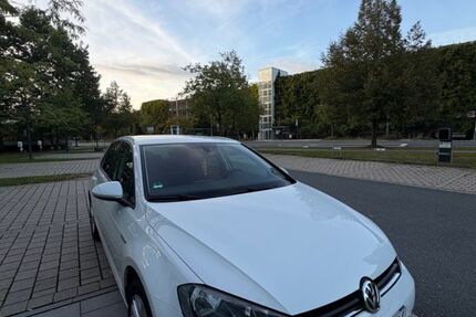VW Golf 123.000 km 9.600 &euro; Nürnberg 90471