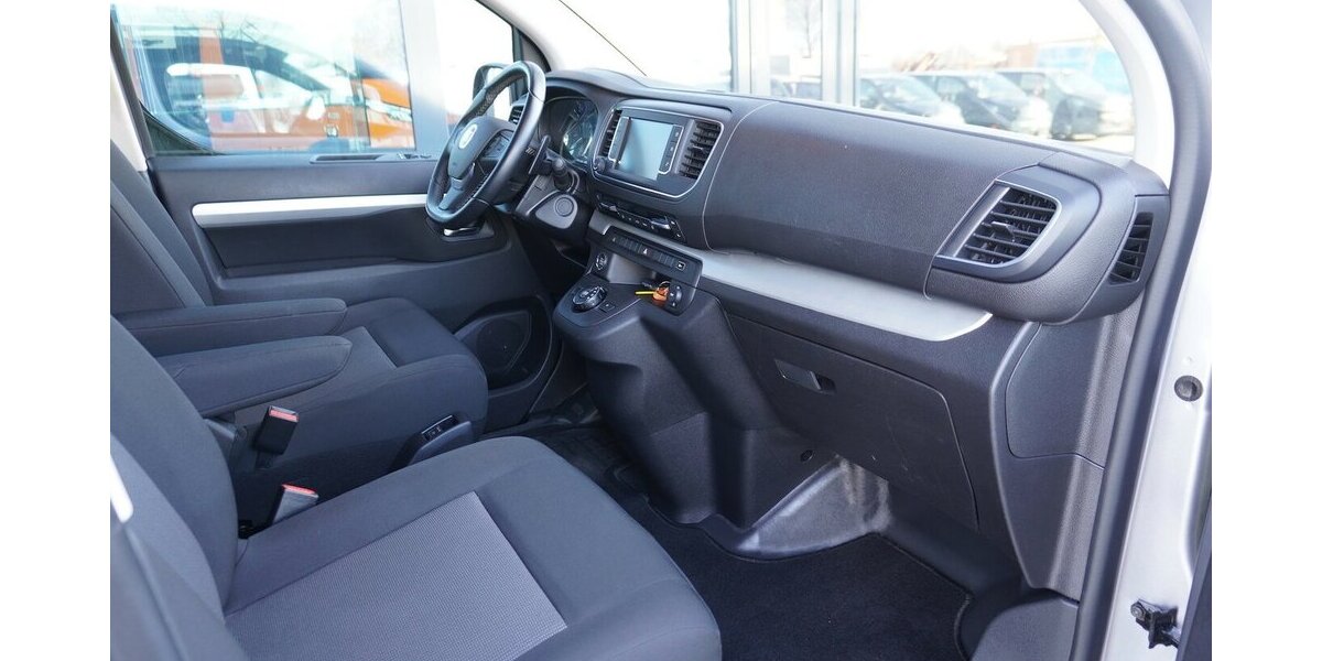 Fiat Scudo MultiCab L3 145 AT/ Vollausstattung + AHK 47.642 km 29.393 &euro; Münchenbernsdorf 07589