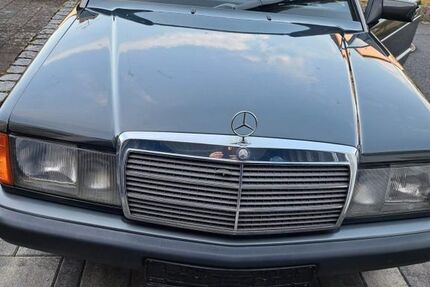 Mercedes-Benz 190 191.144 km 12.900 &euro; Volkertshausen 78269