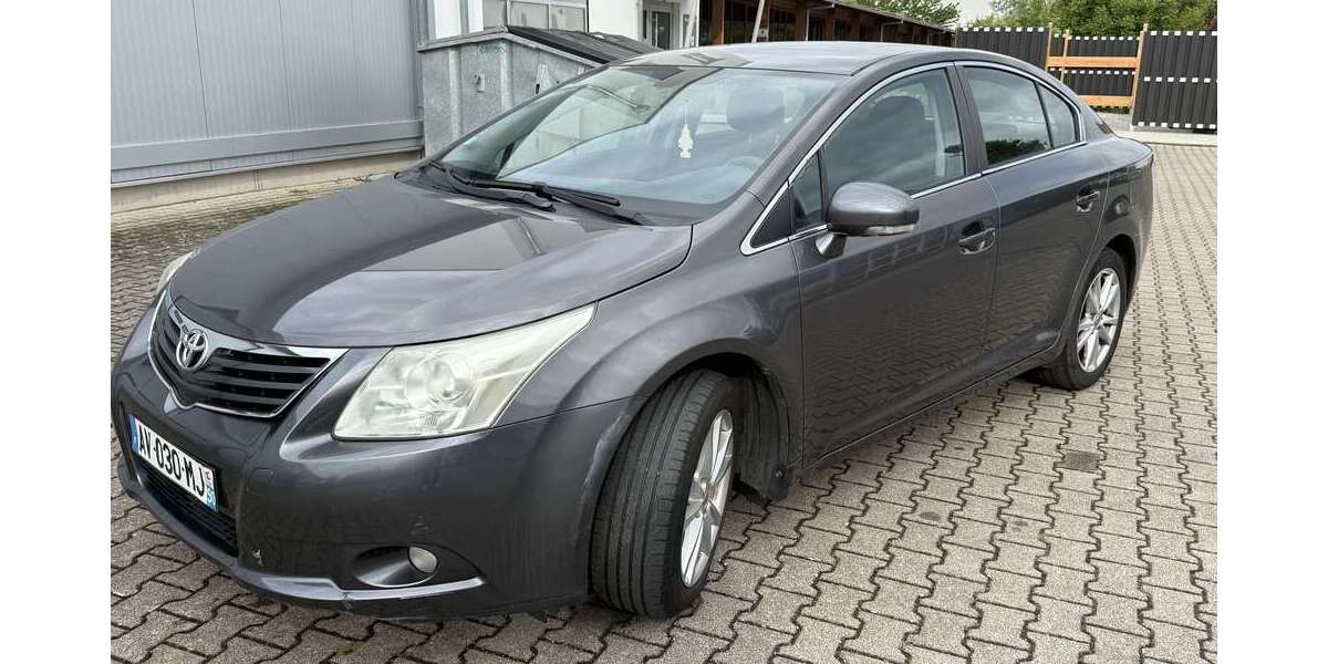 Toyota Avensis 169.400 km 3.500 &euro; Müllheim 79379