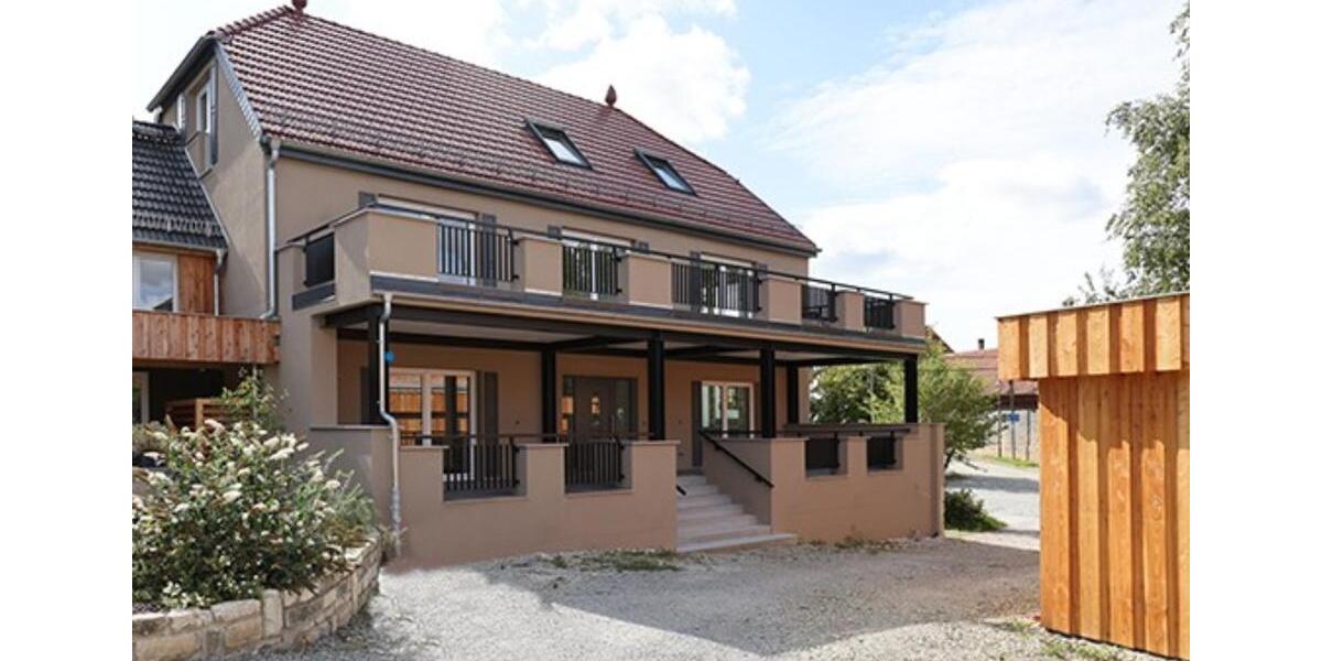 Haus mit 300 m² Wfl.Erstbezug nach KernsanierungEnergiekl. A+ 7 zimmer