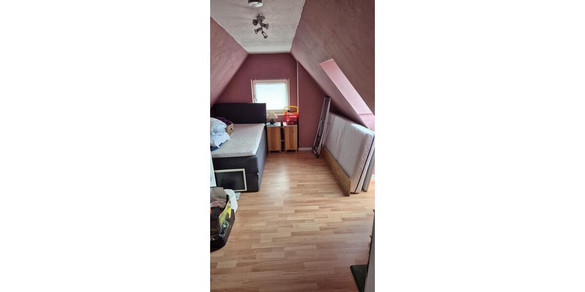 Etagenwohnung Felsberg - 4 Zimmer, 79 m&sup2;, 900&euro; | Angebot:25239514