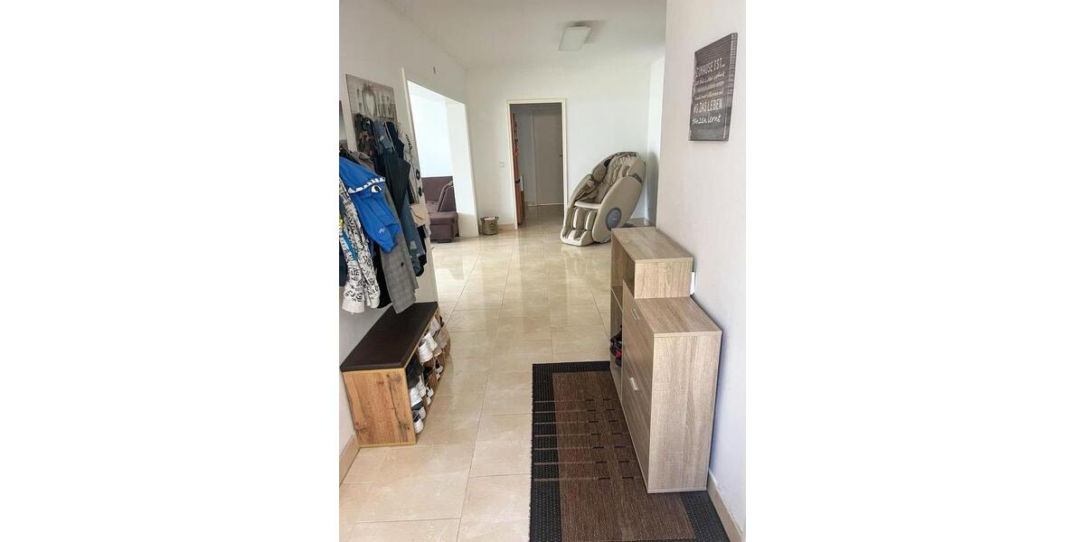 Großzügige 4-Zimmer-Terrassenwohnung mit ca. 90 m² Terrasse 4 zimmer