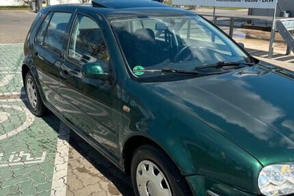 VW Golf 158.000 km 650 &euro; Einbeck 37574