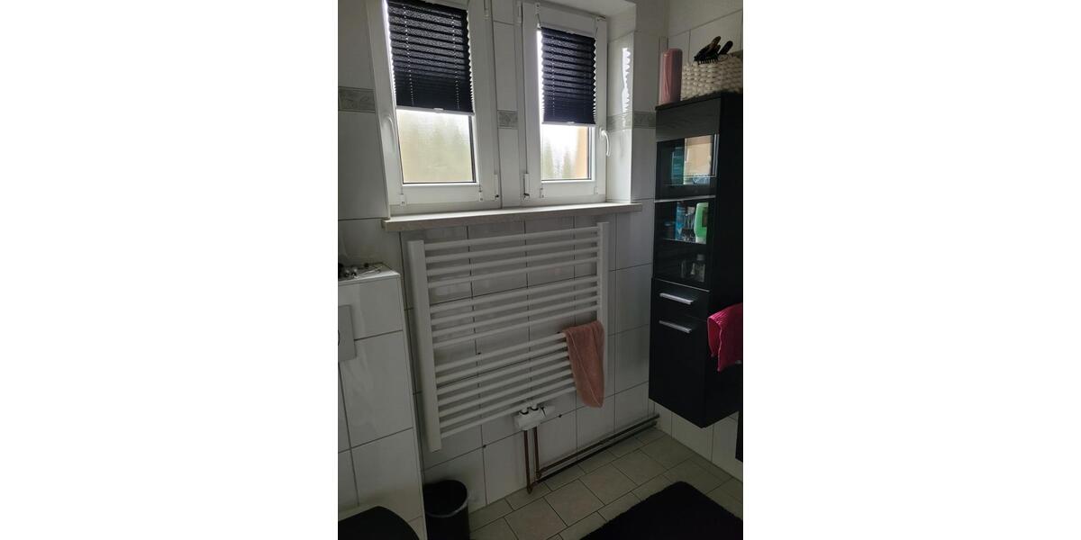 Erdgeschoßwohnung An der Schmücke - 3 Zimmer, 100 m&sup2;, 700&euro; | Angebot:25408541