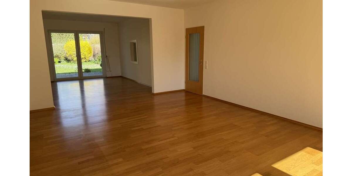 Etagenwohnung Rüdesheim am Rhein - 3.5 Zimmer, 108 m&sup2;, 1.150&euro; | Angebot:26041949