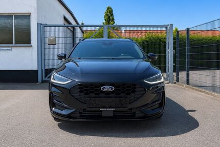 Ford Focus 15.392 km 23.899 &euro; Leverkusen 51381