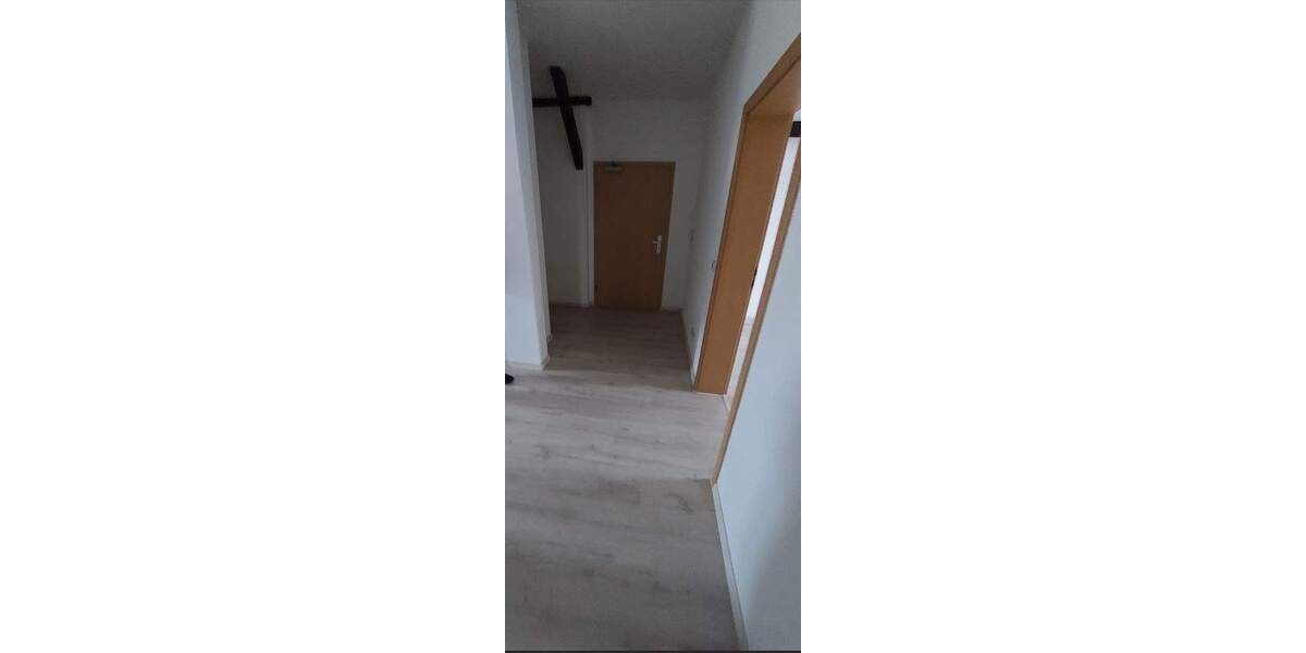 Zimmer Halle (Saale) Damaschkestraße - 3 Zimmer, 94 m&sup2;, 685&euro; | Angebot:26289958