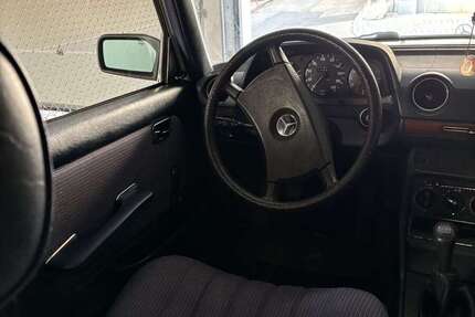 Mercedes-Benz 200 140.000 km 5.250 &euro; Cham 93413