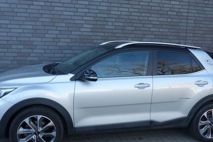 Kia Stonic 80.000 km 11.995 &euro; Hannover 30179