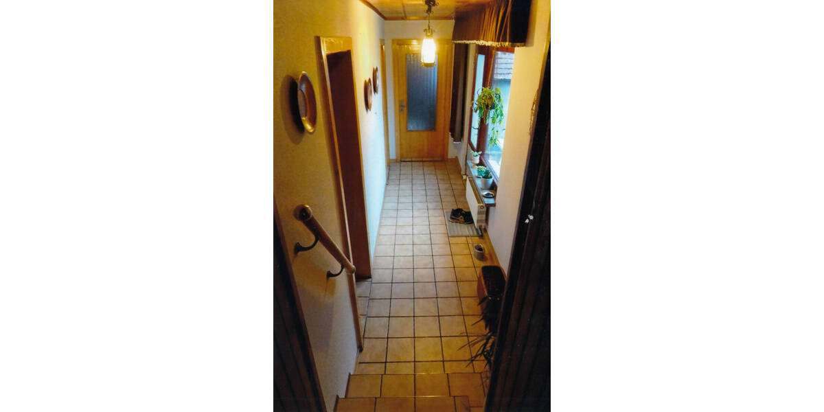 Etagenwohnung Grabfeld Jüchsen - 1 Zimmer, 237 m&sup2;, 48.000&euro; | Angebot:25668273