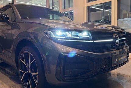 VW Touareg 33.644 km 67.950 &euro; Hamburg 22761
