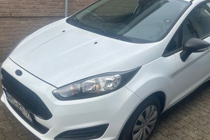 Ford Fiesta 207.000 km 2.650 &euro; neumunster 24537