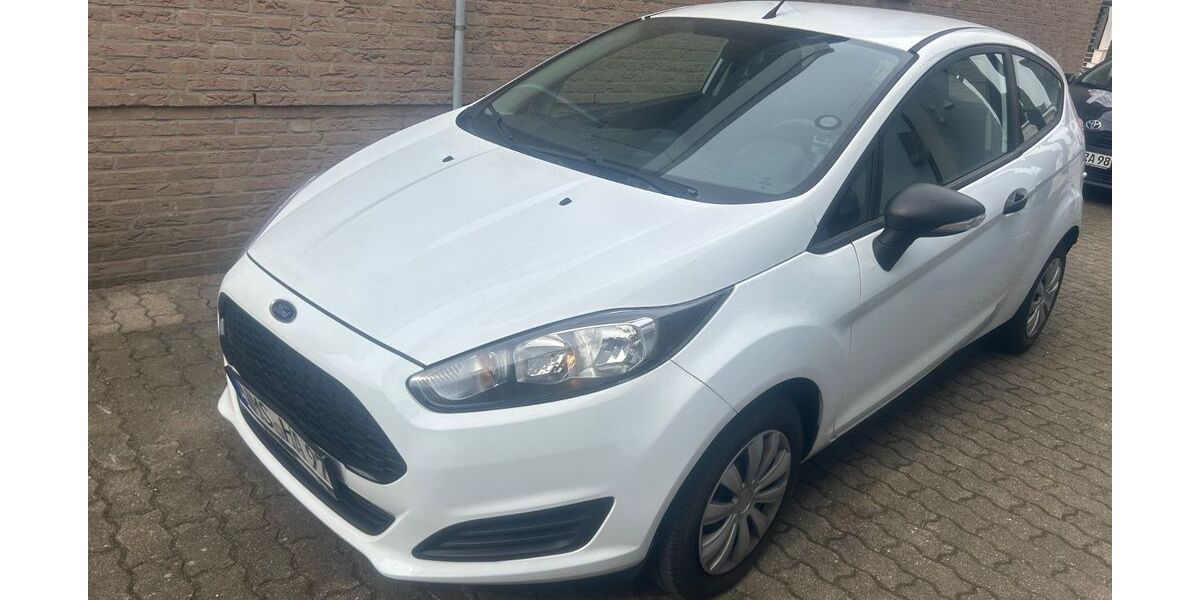 Ford Fiesta 207.000 km 2.650 &euro; neumunster 24537