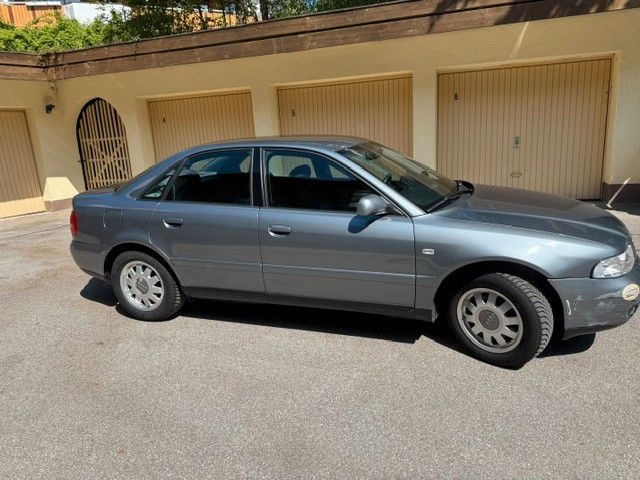 Audi A4 125.000 km 2.700 &euro; Oy-Mittelberg 87466