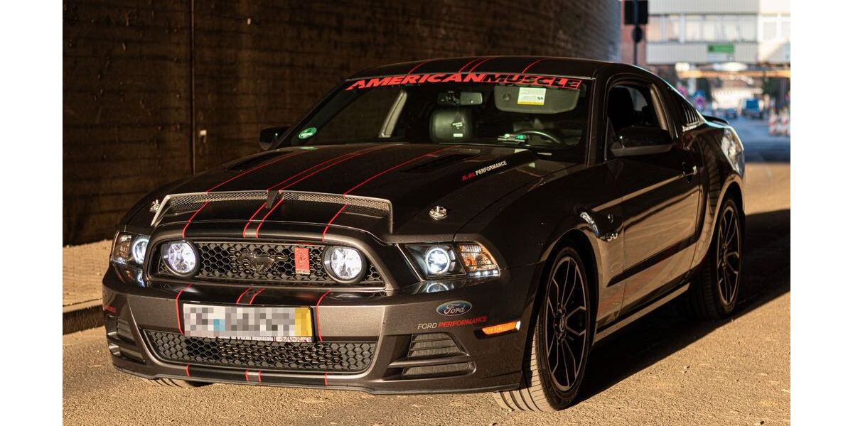 Ford Mustang 138.500 km 18.950 &euro; Frankfurt 60599