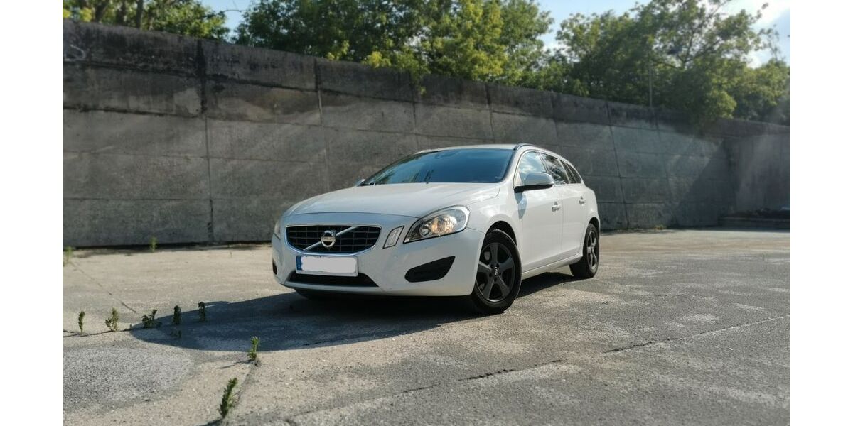 Volvo V60 112.000 km 8.700 &euro; Falkenberg 04895