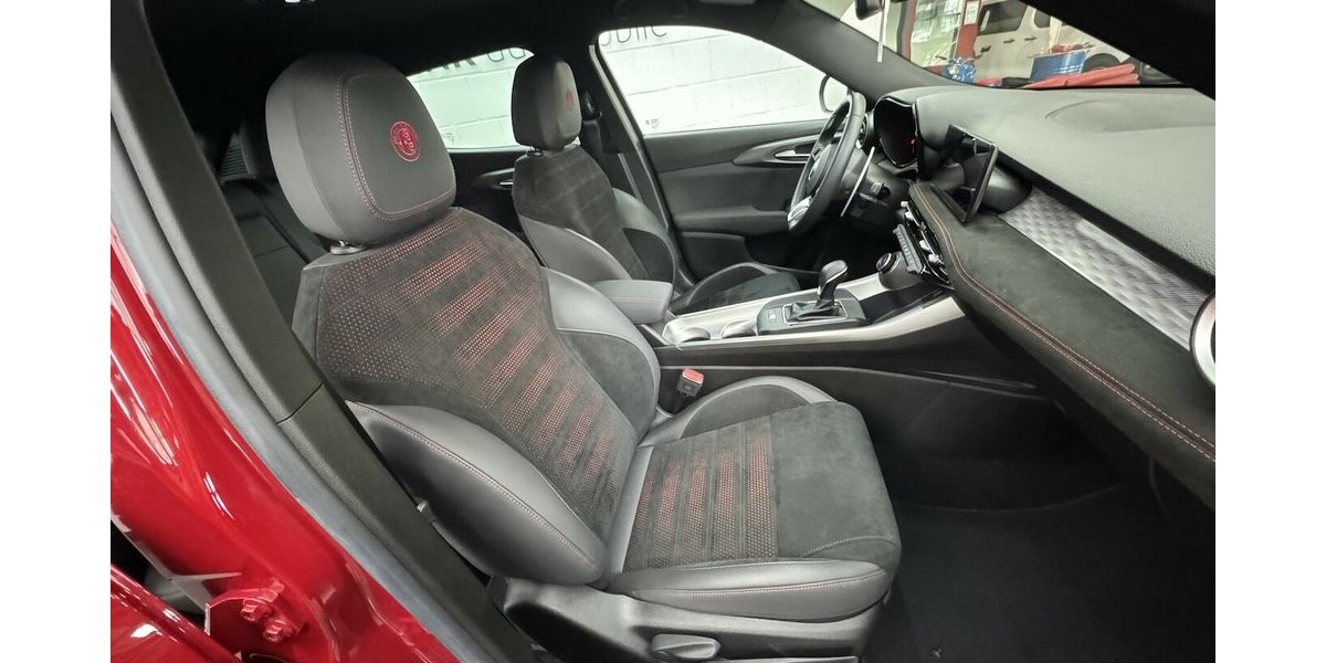 Alfa Romeo Tonale 1.5 VGT Veloce 48 V Hybrid LED 7.900 km 26.480 &euro; Lich 35423