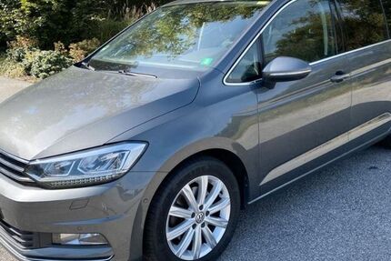 VW Touran 127.000 km 12.850 &euro; Wiesbaden 65201