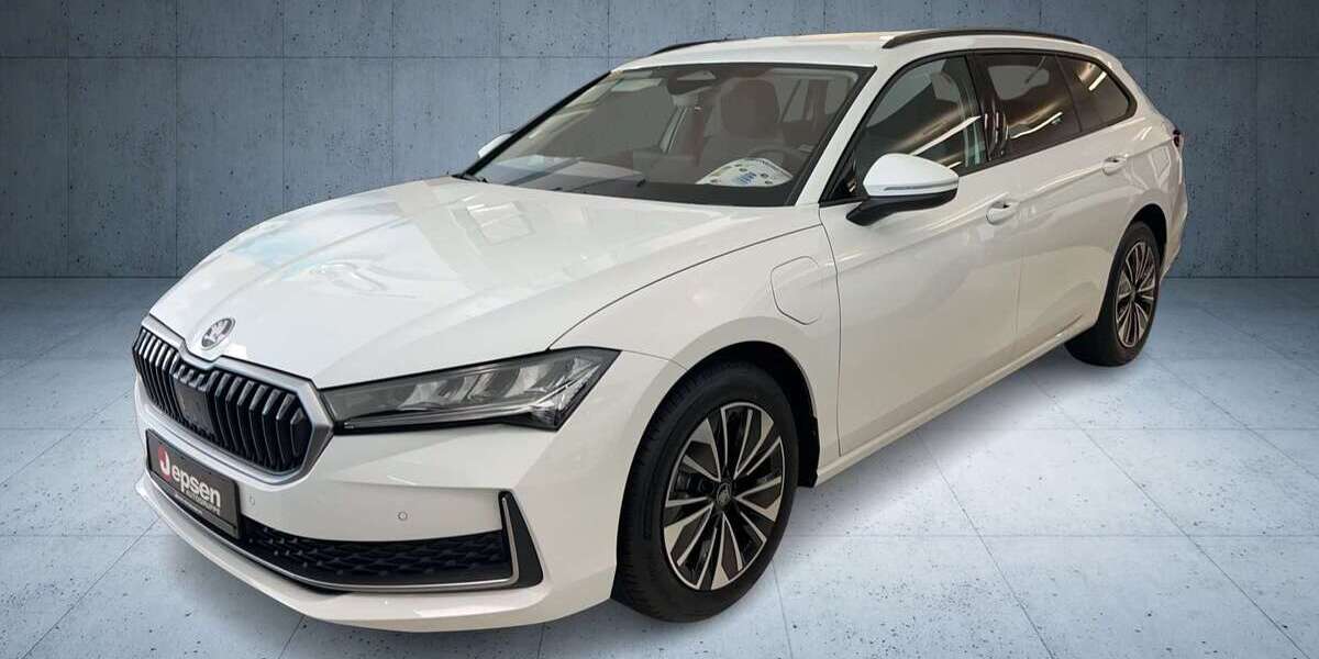 Skoda Superb 8.900 km 41.970 &euro; Regensburg 93049