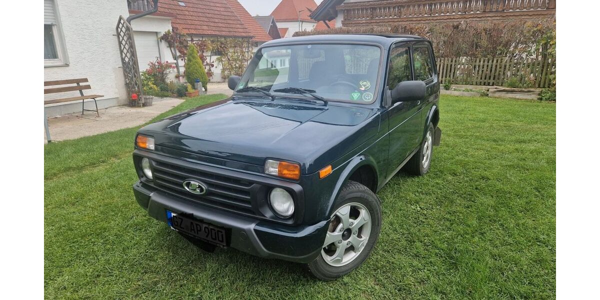 Lada Niva 38.450 km 11.990 &euro; Bibertal 89346