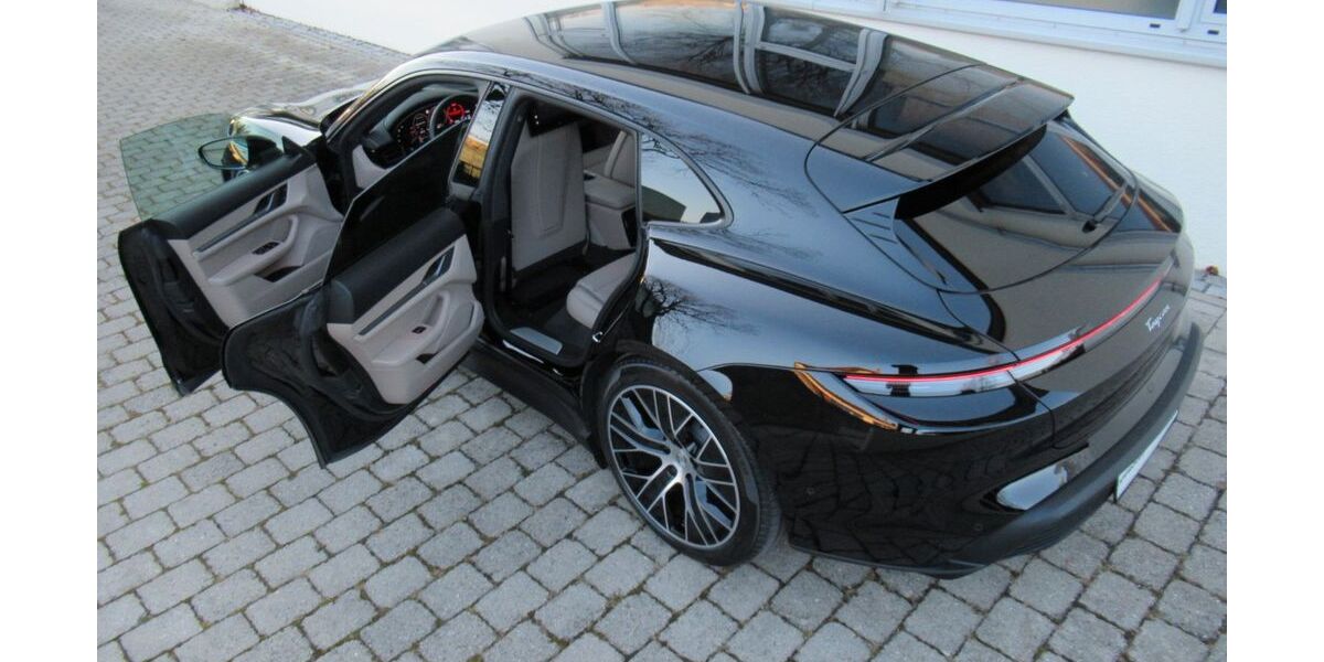 Porsche Taycan 4.000 km 88.950 &euro; Gauting bei Starnberg 82131