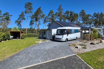 Moderner, neuwertiger Bungalow mit PV-Anlage, Wärmepumpe, Wallbox, Klima, Vollbad, EBK, 3 Carports uvm. - Haus Gorleben | Angebot:26573092