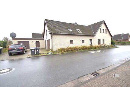 3 Fam. Haus mitten in Syke + Garagen + lfd. Mietverträge mit Renovierungsbedarf