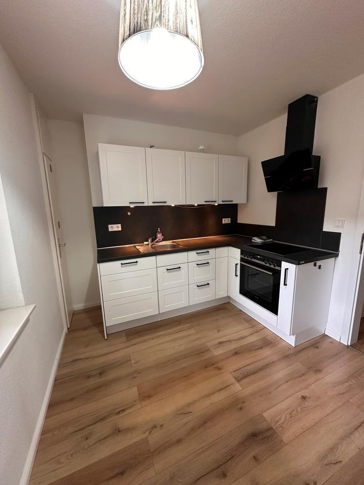 Helle 2-Zimmer-Wohnung mit Balkon in ruhiger Lage von Büdelsdorf