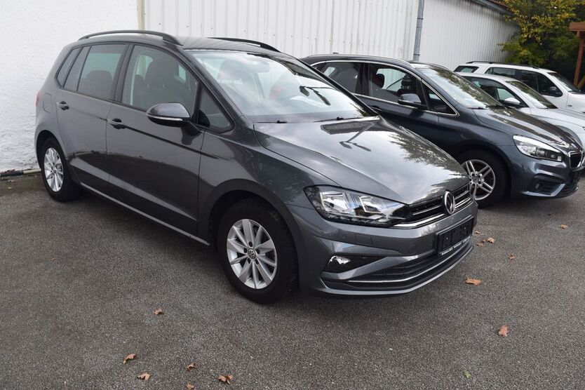 VW Golf Sportsvan 62.900 km 15.990 € Grattersdorf 94541