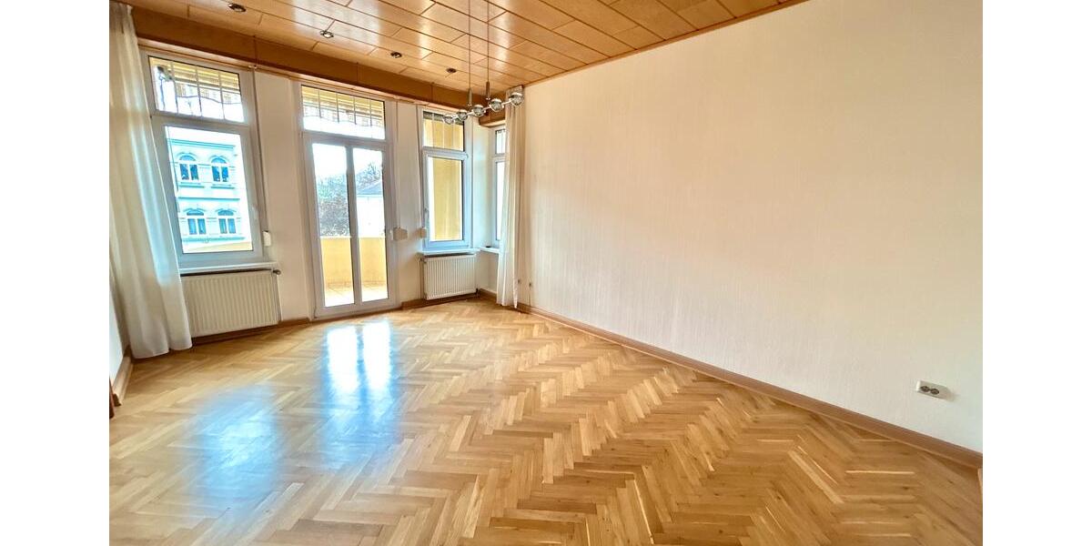 Elegante 5-Zimmer-Altbauwohnung mit Balkon in begehrter Lage Magdeburgs 5 zimmer